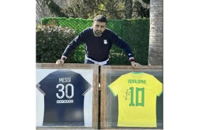 بوراك يعرض تيشرت ميسي بمزاد لصالح متضرري الزلزال