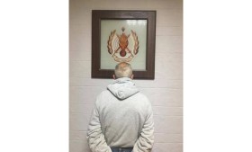 قتل زوجته وقطع جثتها بالمنشار