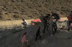 ضربة إسرائيلية لطريق يسلكه مئات الآلاف بين لبنان وسوريا