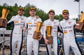 النجمُ العُماني يتألّق في سباق 24 ساعة في سبا - فرانكورشان ويُسجّل الفوز بلقب فئة الكأس الذهبية