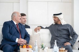 رئيس الدولة يبحث مع رئيس بيلاروسيا العلاقات الثنائية وسبل تعزيزها 