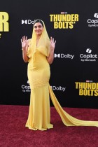 الممثلة الأسترالية جيرالدين فيسواناثان لدى حضورها العرض الأول لفيلم  Thunderbolts  في هوليوود، كاليفورنيا. (ا ف ب)