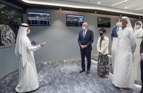 حاكم عام أستراليا يطلع على مبادرات ومشاريع مركز محمد بن راشد للفضاء