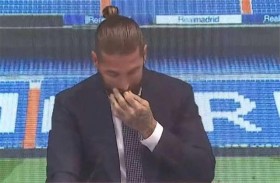 راموس يجهش بالبكاء خلال وداعه ريال مدريد 