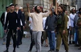 مستوطنون يهاجمون مجندة إسرائيلية في الخليل بالضفة 