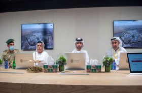  منصور بن محمد: برؤية وتوجيهات محمد بن راشد الحياة تعود لطبيعتها في دبي