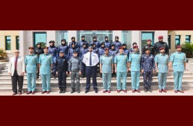 شرطة رأس الخيمة تحتفل بتخريج دورة المداهمة والقبض والتفتيش النسائية