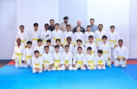 نادي دبا الحصن يحتفي بنجاح 26 لاعبًا في اختبار الحزام الأصفر للكاراتيه