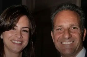 نور تفجع بوفاة زوجها رجل الأعمال يوسف أنطاكي