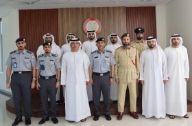 شرطة أبوظبي تطلع نظيرتها في دبي على ممارسات الاستجابة الأمنية