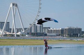 «يوم ذهبي» للإمارات وحفل ختام وتتويج أبطال دبي للقفز بالمظلات اليوم