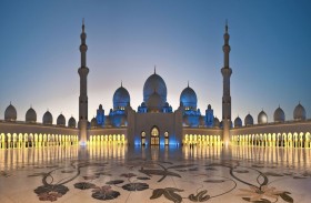 مركز جامع الشيخ زايد الكبير يطلق سلسلتي كرسي الجامع و ومضة فقهية
