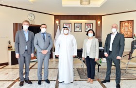 غرفة أبوظبي تبحث التعاون مع منطقة نوفغورود الروسية