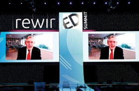 قمة ريوايرد تشهد أول مشاركة رسمية عامة يثني عليها جاكايا مريشو كيكويتي رئيس مجلس إدارة الشراكة العالمية للتعليم والرئيس السابق لتنزانيا