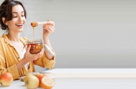 فوائد العسل الطبيعي لصحة الجسم ومقاومة الأمراض وفقاً لطبيبة