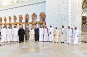 «الشؤون الإسلامية» العلماء الضيوف يزورون جامع الشيخ زايد الكبير