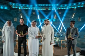 سلطان بن أحمد القاسمي يشهد جلسة «الفن العابر للأجيال مقومات الصناعة والبقاء» 