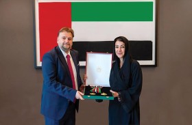 رئيس الدولة يمنح سفير بولندا وسام الاستقلال من الدرجة الأولى