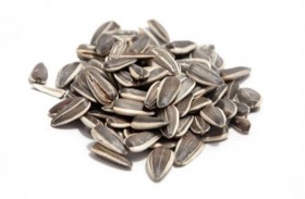 لهذه الأسباب بذور دوار الشمس وجبة خفيفة رائعة