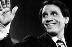 تقنية «الهولوغرام» تستحضر «العندليب الأسمر» في حفل بالمغرب