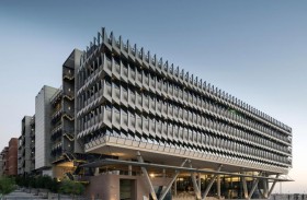 جمارك أبوظبي تسجل نمواً في معاملاتها الرقميـة بنســبة 72 % خــلال 2023