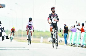 6 دراجين يمثلون منتخب الإمارات الوطني في طواف صلالة