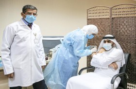 موظفو غرفة عجمان يتلقون الجرعة الثانية من لقاح كوفيد 19