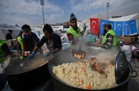 مطاعم تركيا.. حملة تضامن لمساعدة المشرّدين جراء الزلزال 