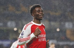 ساكا يقتحم قائمة الكبار بـ300 ألف إسترليني أسبوعياً