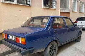 سيارة عمرها 40 عاماً تستقطب مئات المشترين 