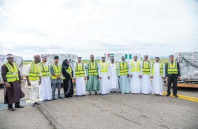 الإمارات ترسل طائرة تحمل 50 طنا من الإمدادات الغذائية إلى نيجيريا لمساعدة المتضررين من الفيضانات