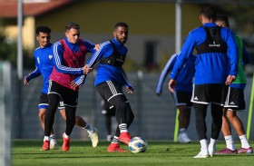 منتخب الإمارات يستعد للتجمع الأول بقيادة بينتو .. ويترقب قرعة تصفيات المونديال