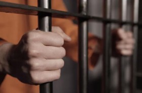 تبرئ رجلاً من جريمة بعد 40 عاما بالسجن