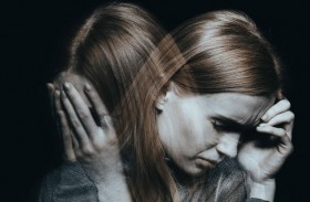 أعراض انفصام الشخصية والأسباب المؤدية إلى المرض