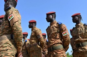 المجلس العسكري الحاكم في بوركينا فاسو يحل جميع الأحزاب 