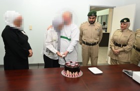 شرطة دبي تجمع نزيلاً بابنته بعد فراق 6 سنوات