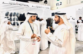 قائد عام شرطة أبوظبي يزور جناح (تسليح) في معرض أبوظبي الدولي للصيد والفروسية 2023