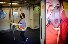 بانكوك تفرض إغلاقا جزئيا للحد من تفشي الوباء 