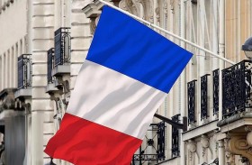 فرنسا توصي رعاياها بمغادرة إيران ولبنان