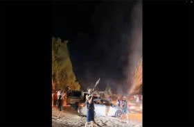 قذائف ورشاشات.. احتفال مرعب خلال زفاف