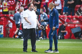 بعد حادثة الطعن.. التفاتة إنسانية من مالك نوتنغهام فورست