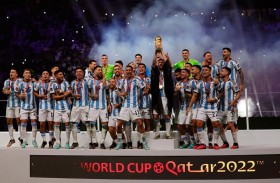 برشلونة بألوان الأرجنتين احتفالاً بالأسطورة ميسي