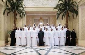 حمدان بن زايد يستقبل وفداً من مجلس الأمن السيبراني ويشيد بوصول مواقع مراكز البيانات الرديفة للسحابة الوطنية إلى منطقة الظفرة