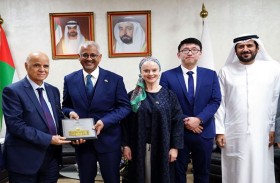 جامعة الشارقة والسفارة الأسترالية تبحثان التعاون الأكاديمي والبحثي