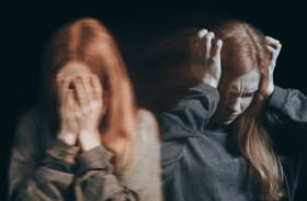 لماذا نصبح أكثر عصبية مع تقدم العمر؟ 