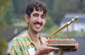 يتوج كبطل للعالم  في صنع العصيدة