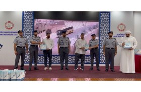 شرطة أبوظبي ومواصلات الإمارات تعززان السلامة المرورية لسائقي الحافلات المدرسية