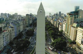 مصعد مسلة بوينس آيرس يتيح الوصول إلى القمة