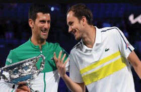 مدفيديف يصف  ديوكوفيتش بالأعظم 