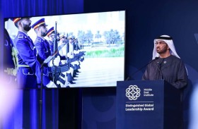 سلطان الجابر ينال جائزة القيادة المتميزة من «معهد الشرق الأوسط» ويهديها إلى رئيس الدولة وأبطال الخطوط الأمامية